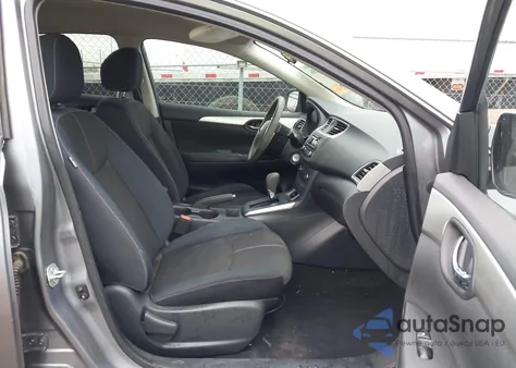 2017 Nissan Sentra S z USA, uszkodzony, nr VIN 3N1AB7AP7HY383099